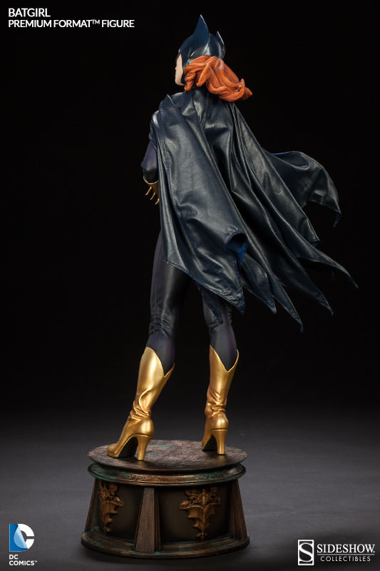 Batgirl Premium Format Figure from Sideshow Collectibles and DC Comics