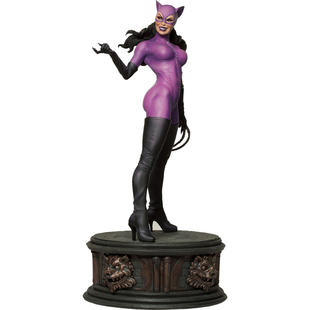 Classic Catwoman Premium Format Figure Statue from DC Comics and Sideshow Collectibles