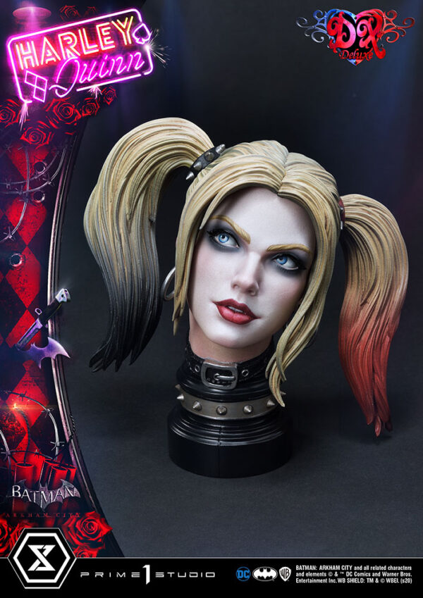 Harley Quinn Deluxe Batman Arkham City Statue Deluxe Version 1:3 Scale Statue from DC Comics and Prime 1 Studio. A highly detailed bust of the character Harley Quinn, with styled pigtails and themed logos from DC Comics and Prime 1 Studio.