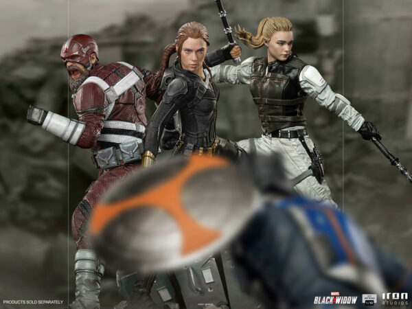 Yelena Belova 1:10 BDS Art Scale Statue from Marvel and Iron Studios. Collectible figures of characters in dynamic poses, with detailed costumes, set against a blurred background.