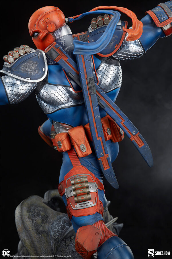 DC Comics Deathstroke Premium Format™ Figure from Sideshow Collectibles