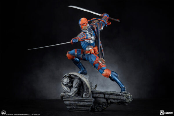 DC Comics Deathstroke Premium Format™ Figure from Sideshow Collectibles