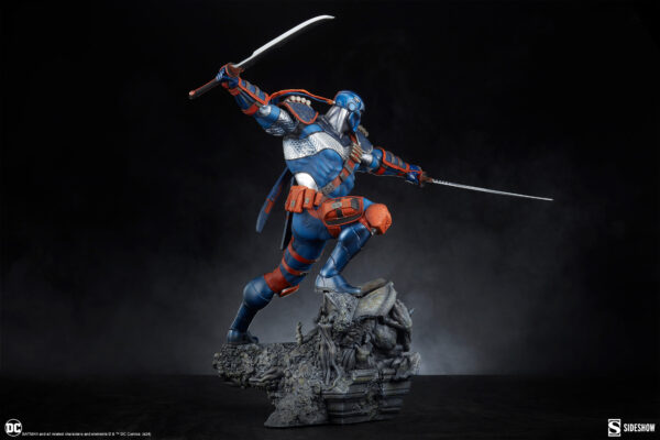 DC Comics Deathstroke Premium Format™ Figure from Sideshow Collectibles