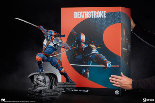 DC Comics Deathstroke Premium Format™ Figure from Sideshow Collectibles