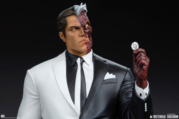 DC Comics Two-Face Quarter Scale Maquette from Tweeterhead (2024)