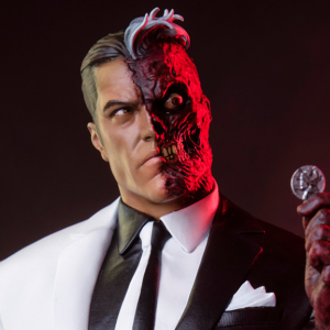 DC Comics Two-Face Quarter Scale Maquette from Tweeterhead (2024)