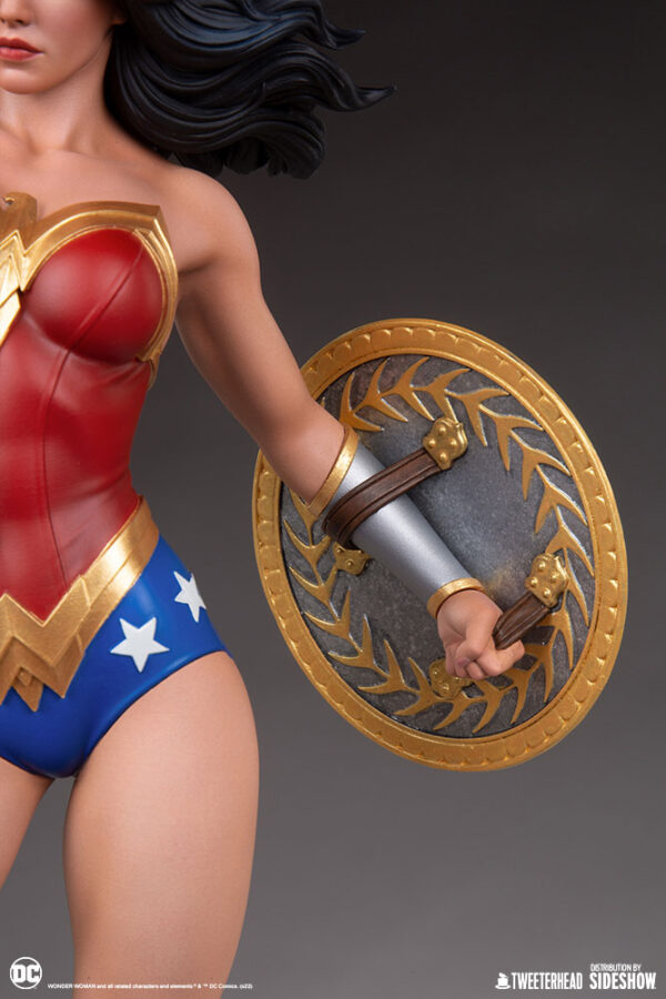 DC Comics Wonder Woman Quarter Scale Collector Edition Maquette from Tweeterhead (2022)