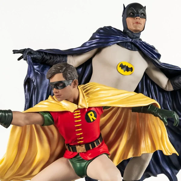 Batman 1966 Classic TV Series Batman and Robin 1:8 Scale Statue