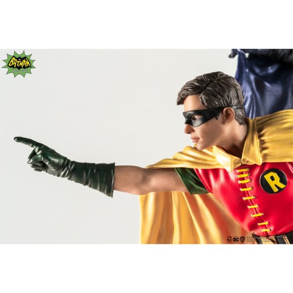 Batman 1966 Classic TV Series Batman and Robin 1:8 Scale Statue