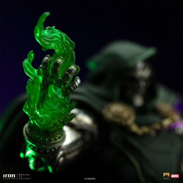 Doctor Doom Infinity Gauntlet Battle Diorama Series 1/10 Deluxe Art Scale Limited Edition Statue