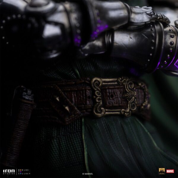 Doctor Doom Infinity Gauntlet Battle Diorama Series 1/10 Deluxe Art Scale Limited Edition Statue
