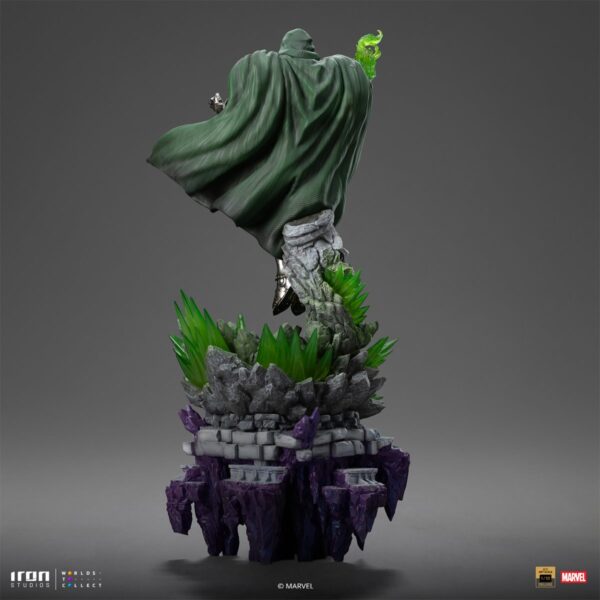 Doctor Doom Infinity Gauntlet Battle Diorama Series 1/10 Deluxe Art Scale Limited Edition Statue