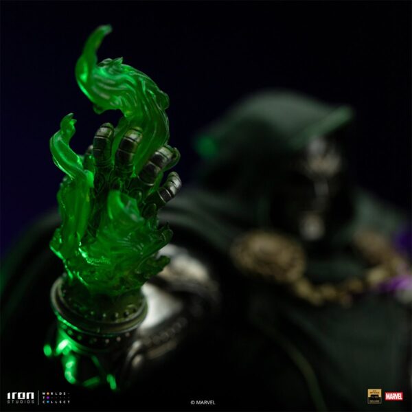 Doctor Doom Infinity Gauntlet Battle Diorama Series 1/10 Deluxe Art Scale Limited Edition Statue