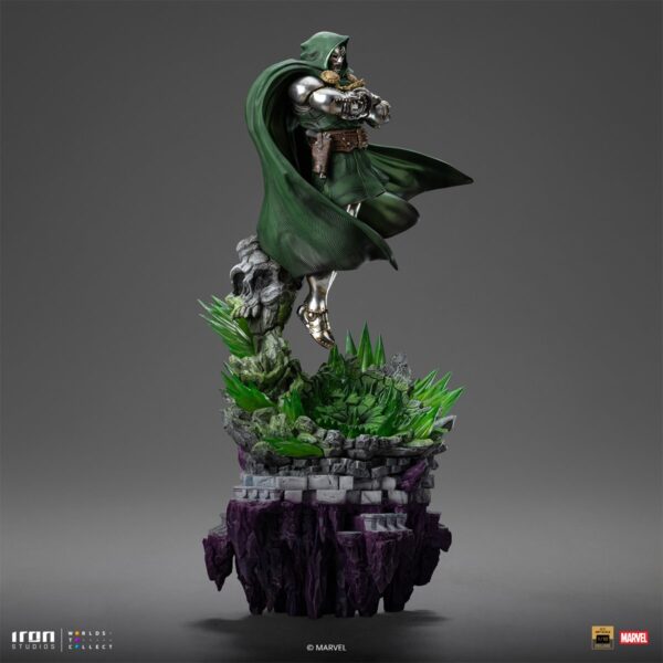 Doctor Doom Infinity Gauntlet Battle Diorama Series 1/10 Deluxe Art Scale Limited Edition Statue