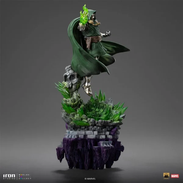 Doctor Doom Infinity Gauntlet Battle Diorama Series 1/10 Deluxe Art Scale Limited Edition Statue
