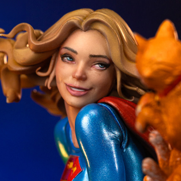 Supergirl Series #8 1:10 Scale Statue